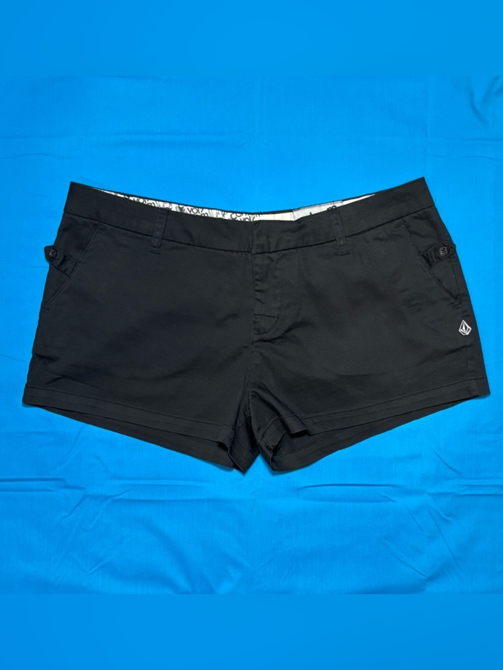 NWT Volcom Women’s Trouse-Her Chino Shorts Black Size 13 PacSun Low Rise New